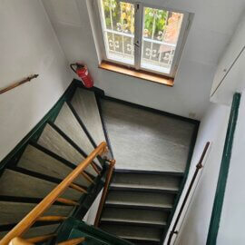 außenliegendes Treppenhaus