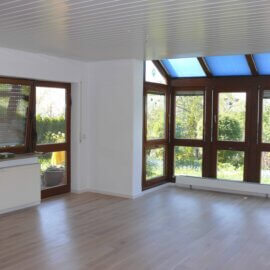 Wohn-/Esszimmer mit neuem Parkettboden