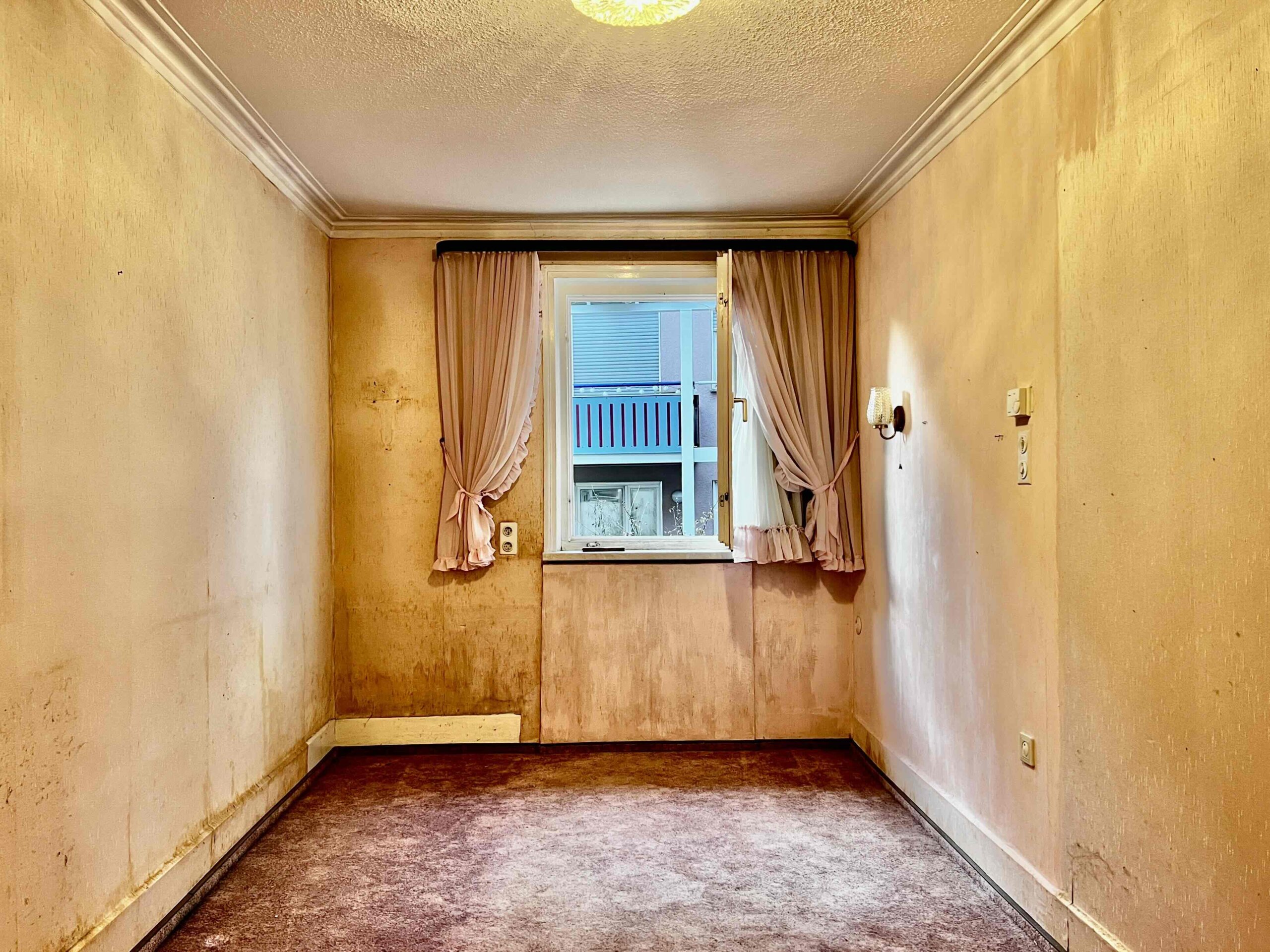 1.OG Zimmer zum Innenhof