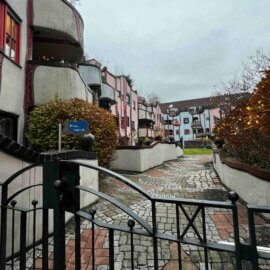 Das Areal ist privat und öffentlich nicht zugänglich.