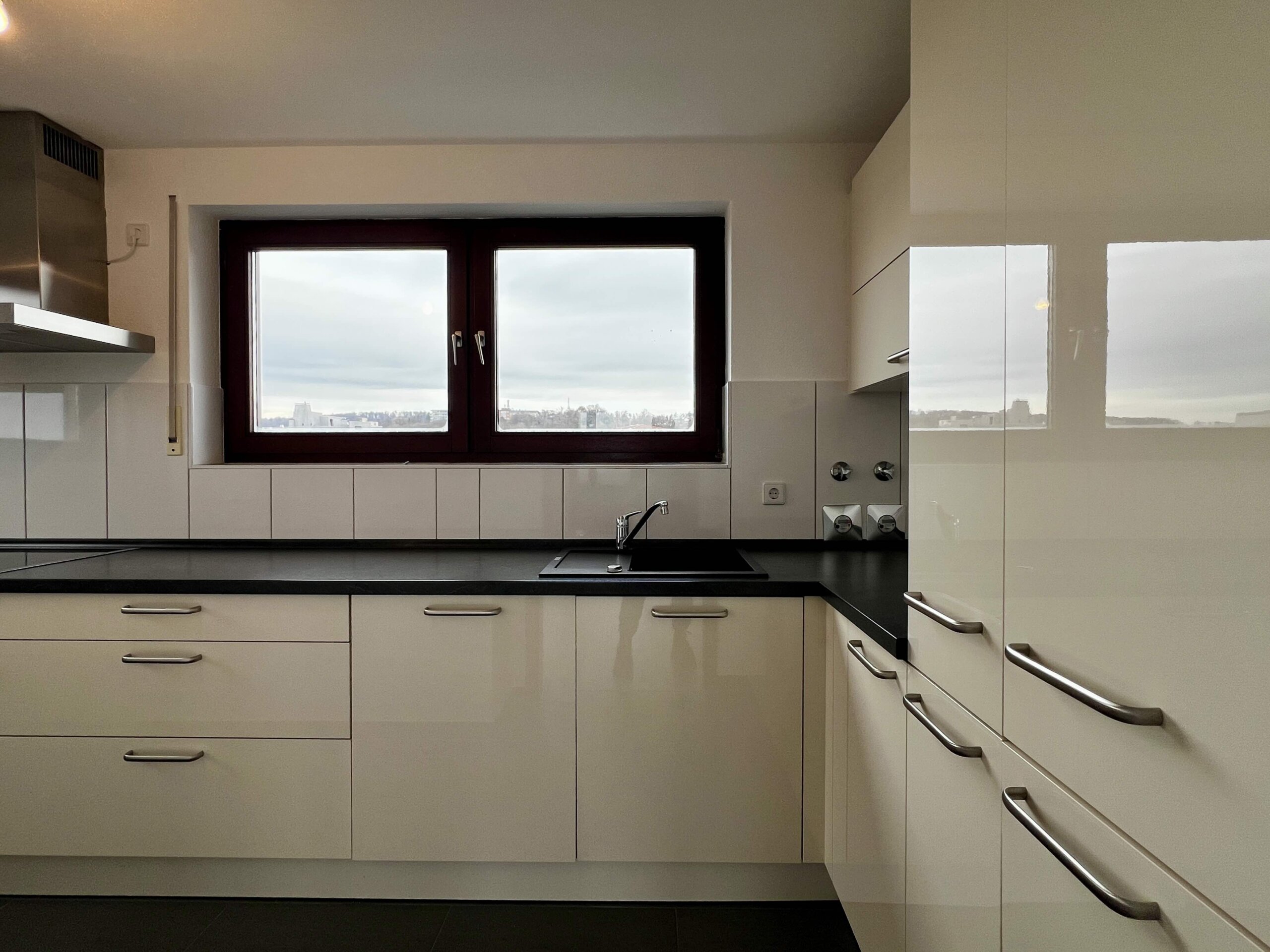 Umfangreiche Einbauküche