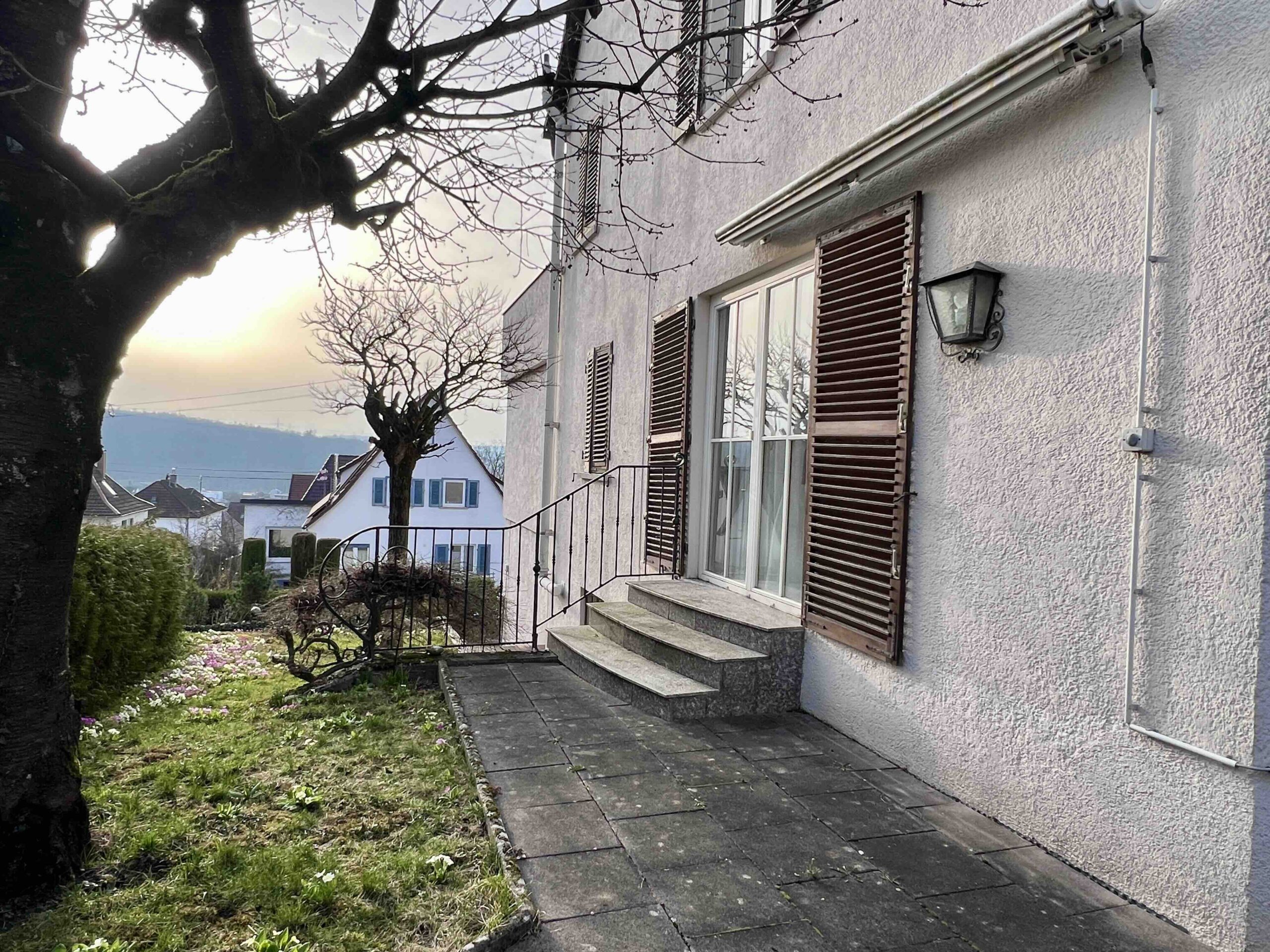 EG Sitzplatz mit Markise