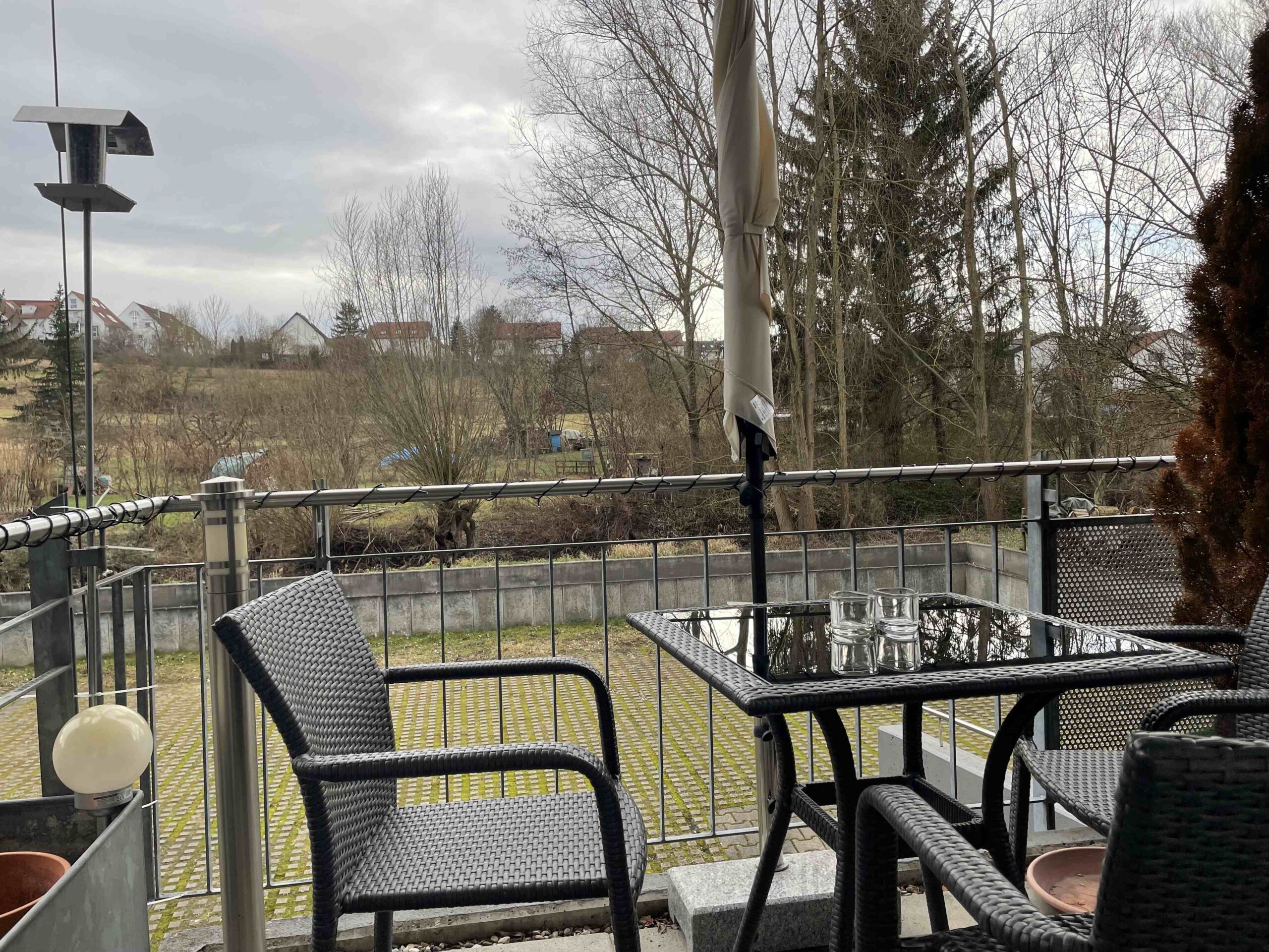 Helle 2-Zimmer-Wohnung mit Balkon und TG-Stellplatz. Ab Juni FREI.