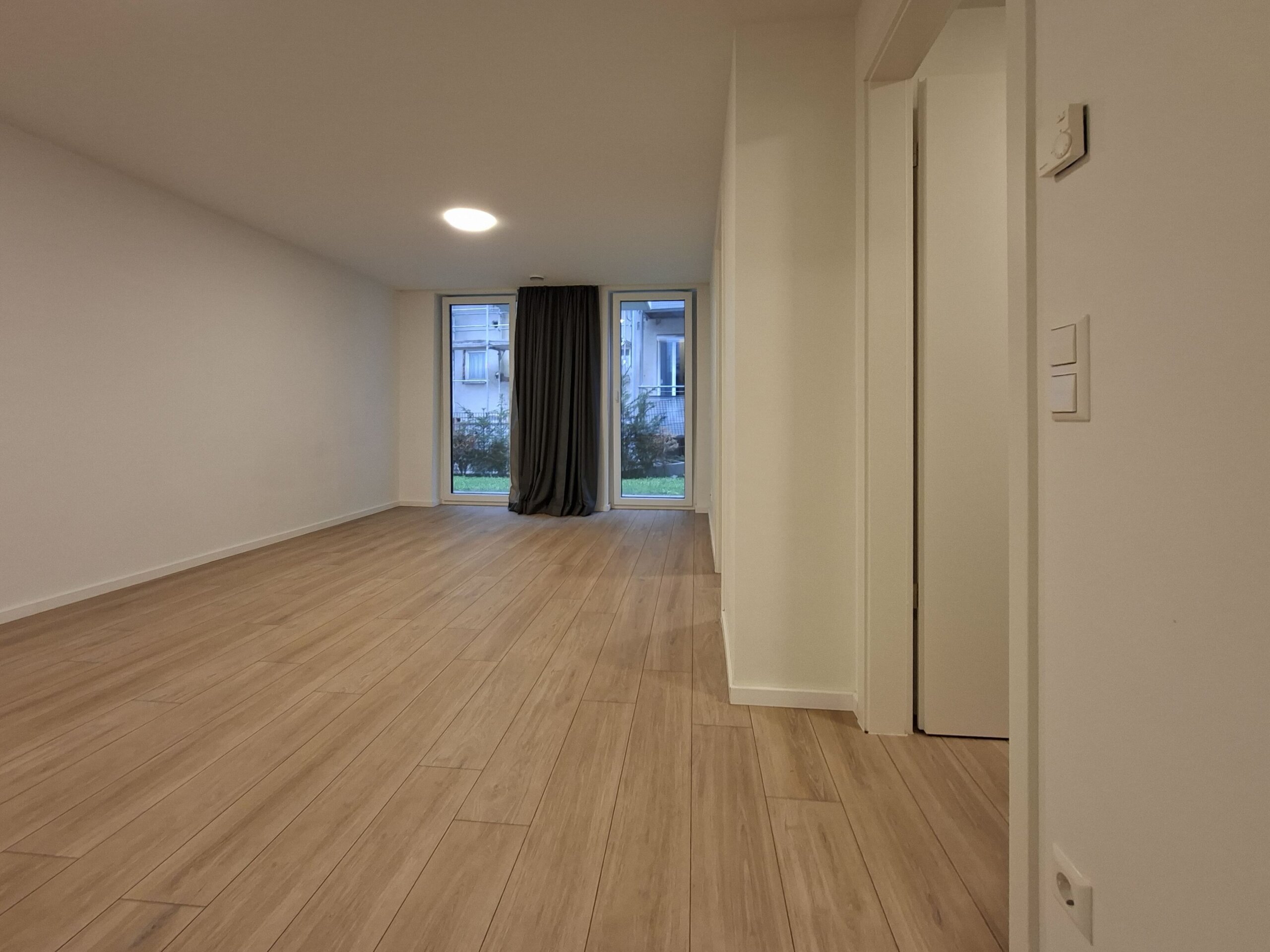 Moderne 2-Zi-Wohnung in Appartementhaus.