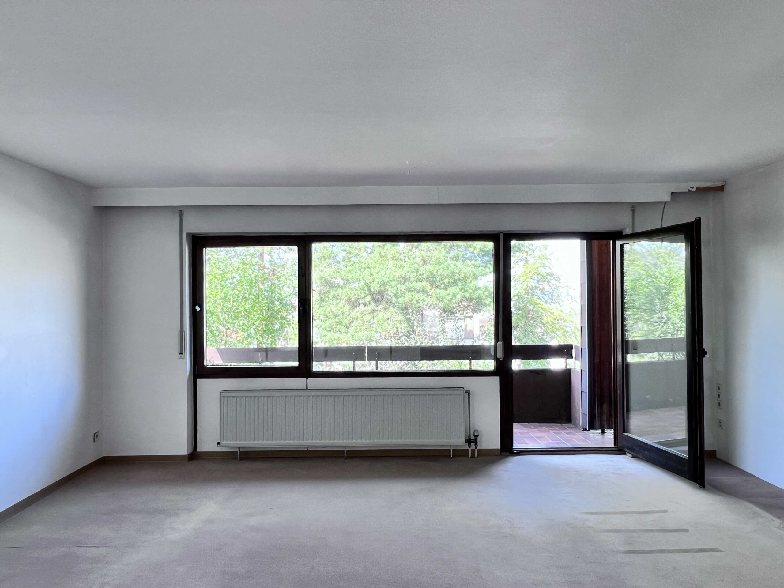 EG Wohnzimmer mit Balkon