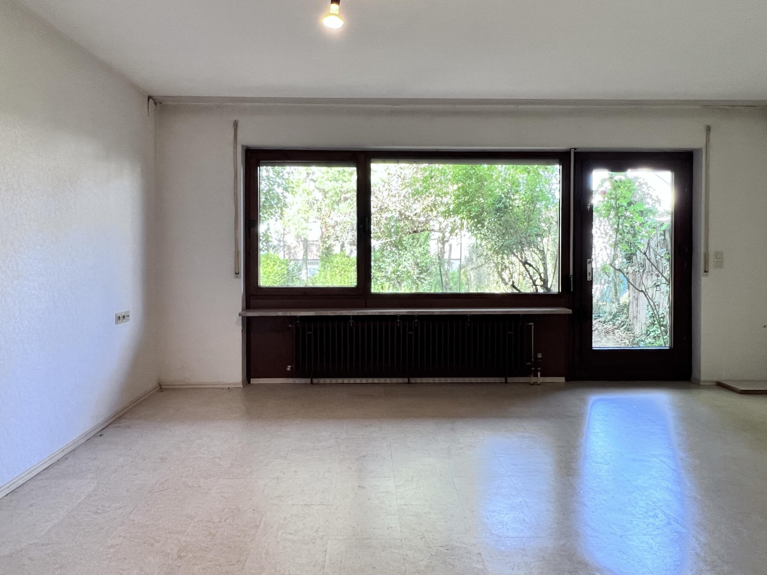 ELW Wohnraum mit Gartenausgang