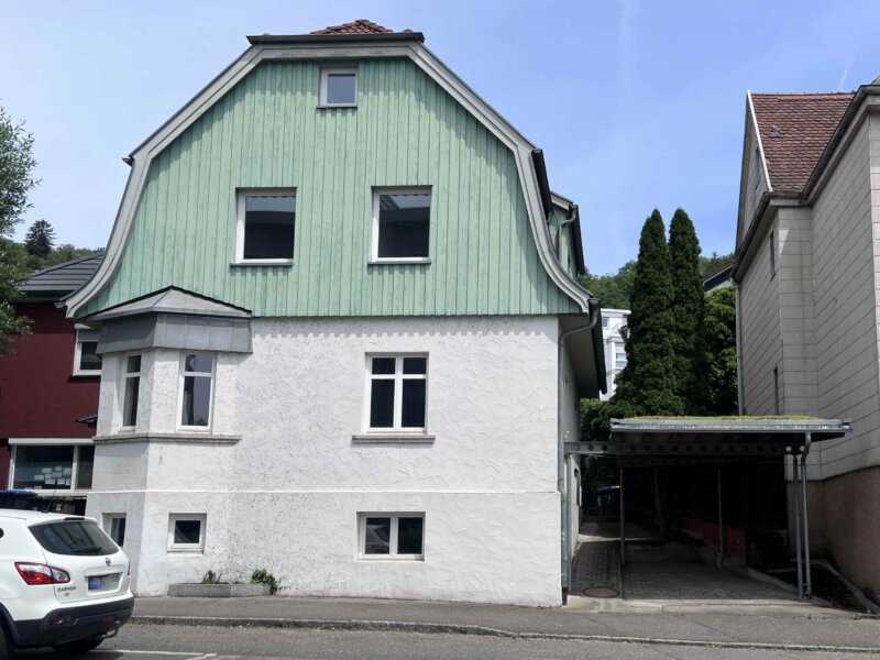 Hübsches EFH mit Carport