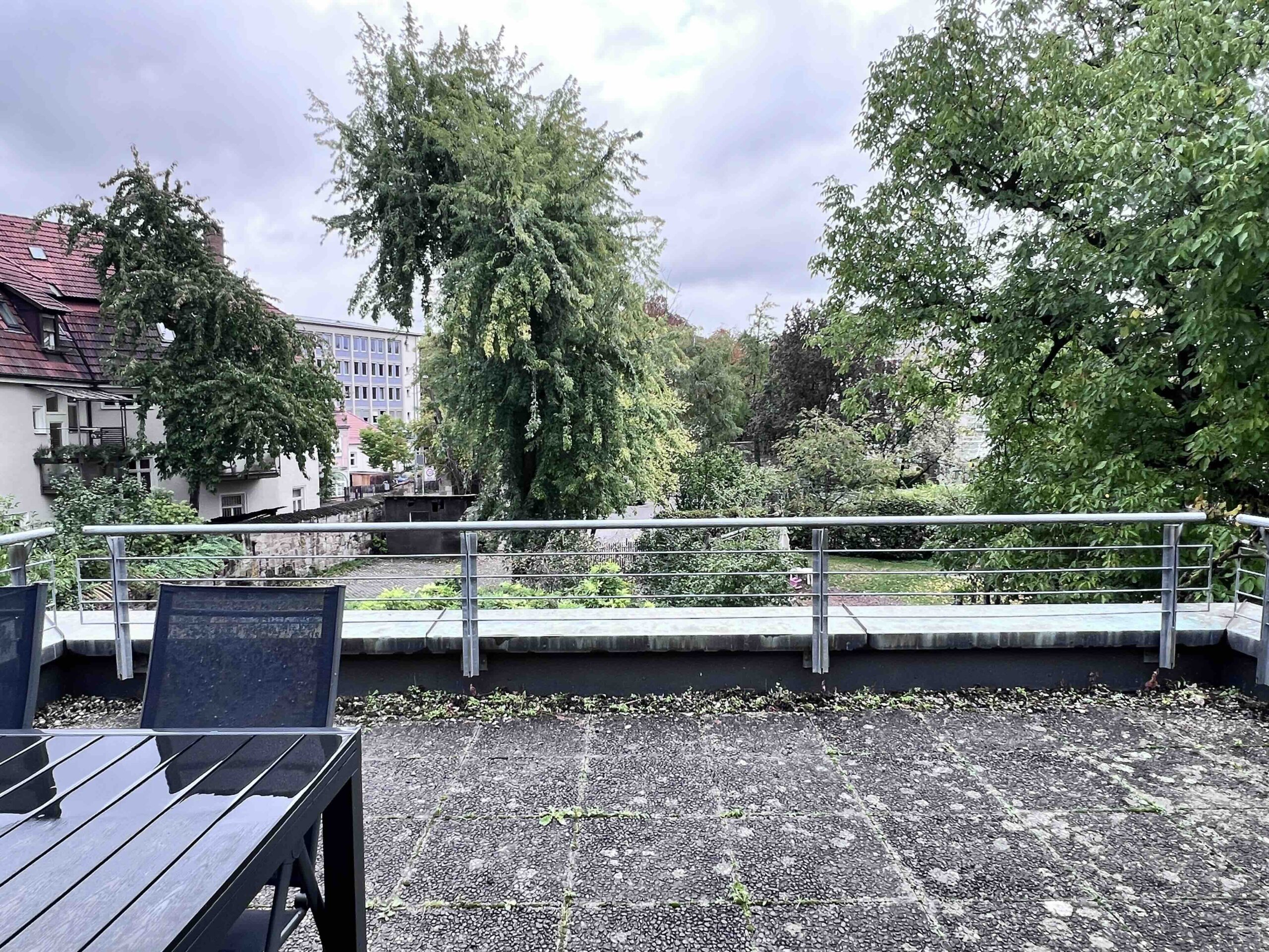 Dachterrasse mit Blick ins Grüne