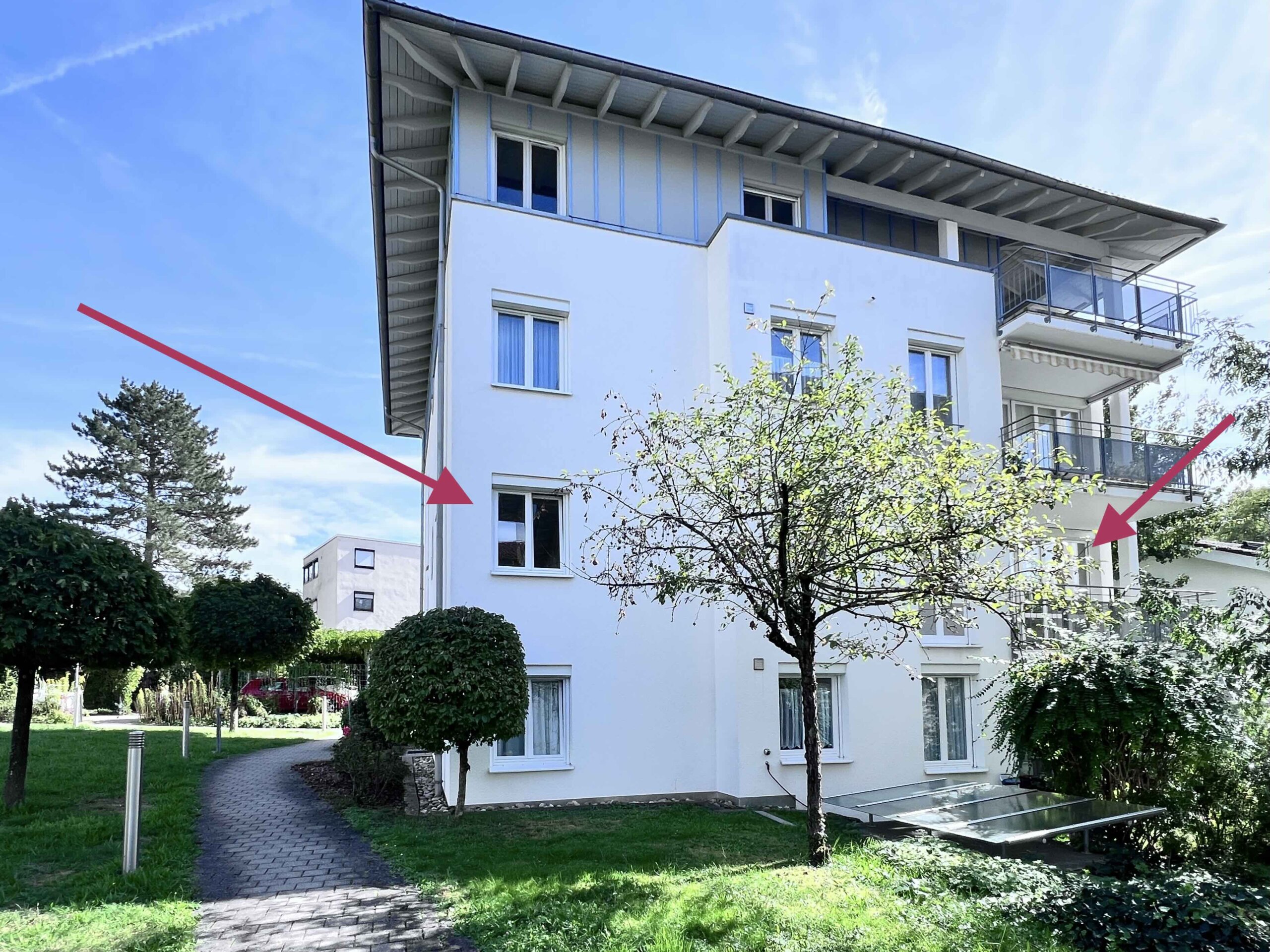 Sehr schöne, ruhig gelegene 2,5-Zi-Wohnung. Renoviert. Großer Balkon. Frei.