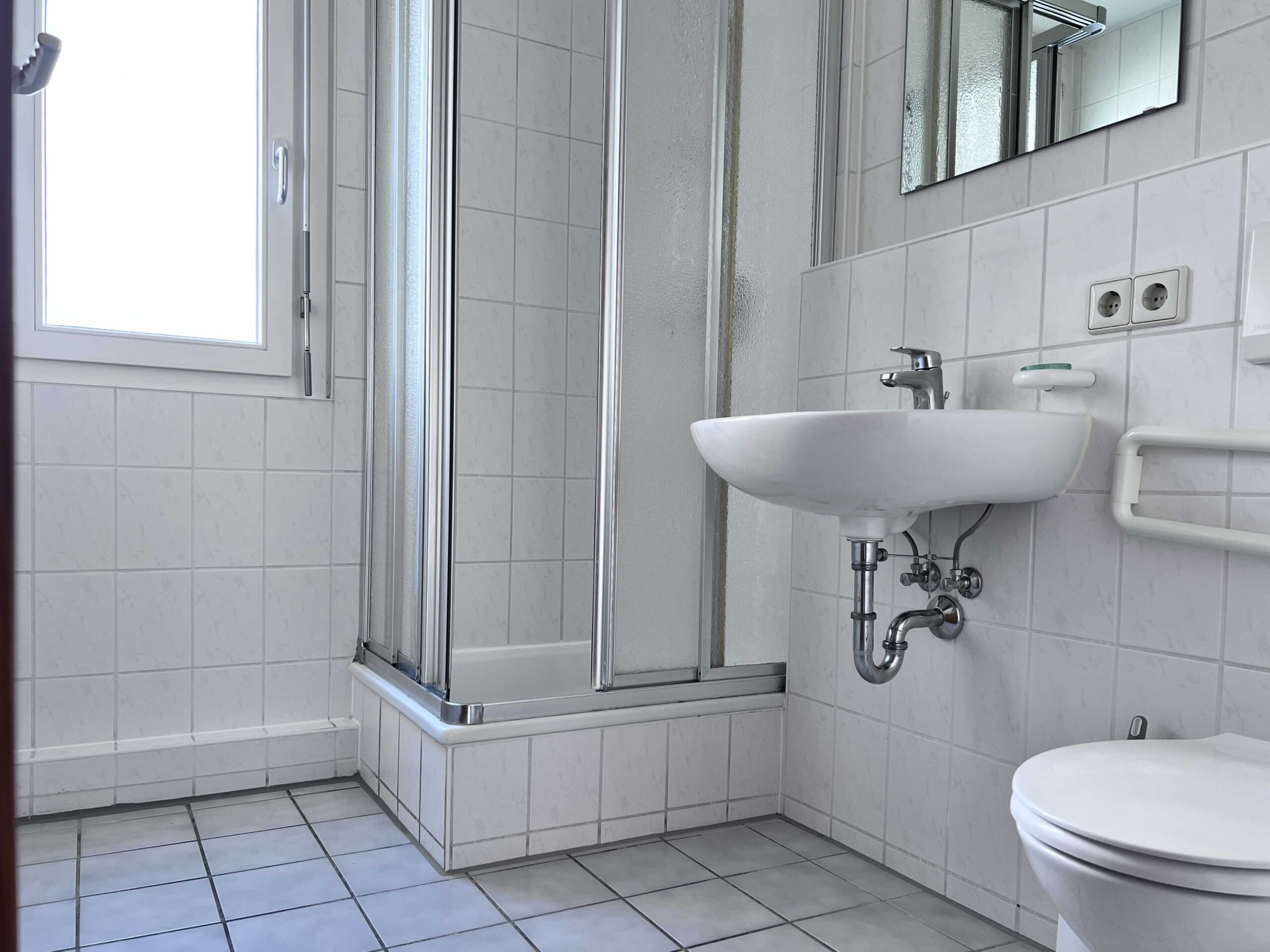 Tageslichtbad mit Dusche