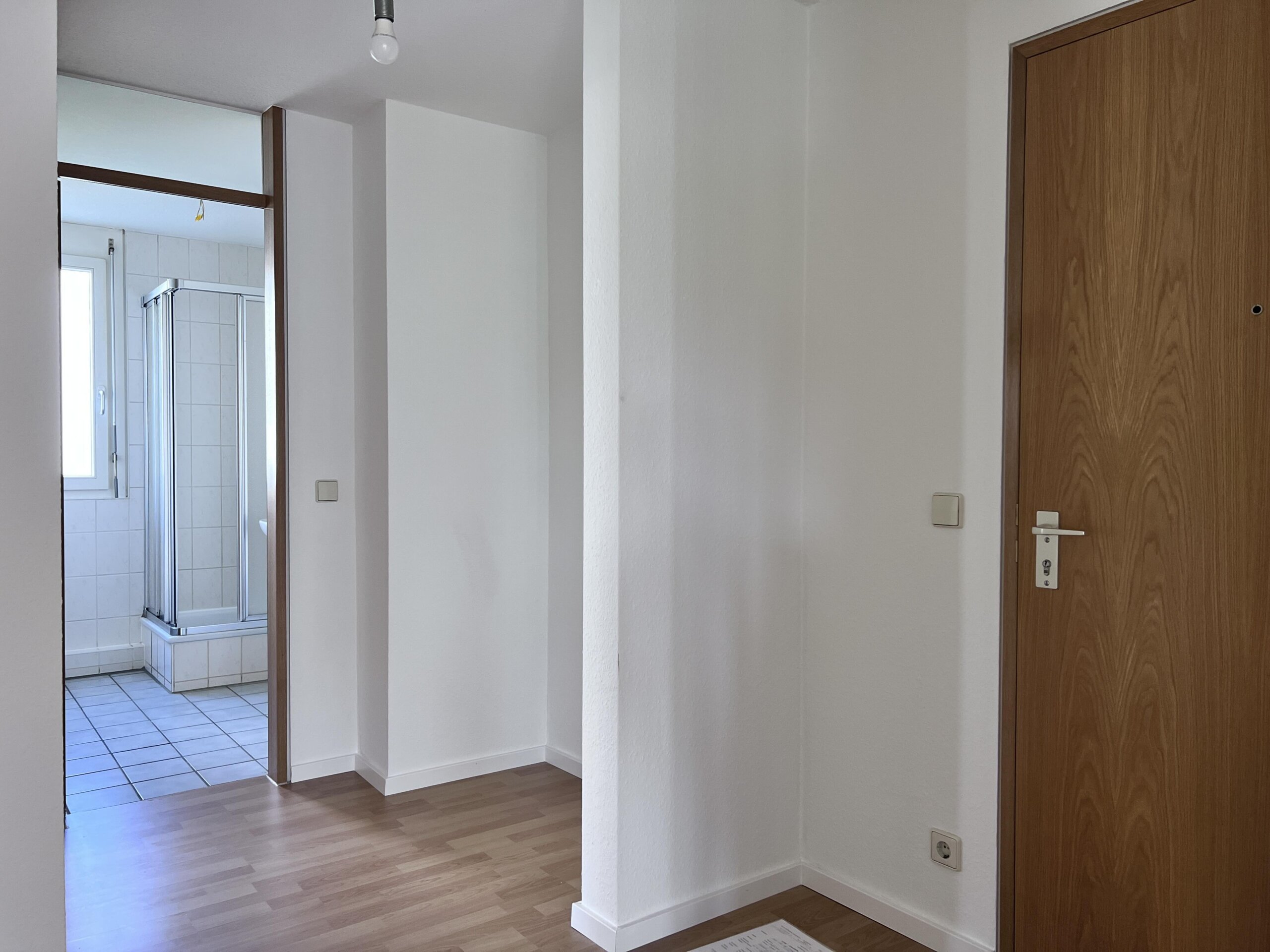 Wohnungseingang mit Garderobennische